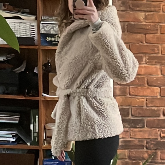 Real Shearling Coat - Picture 11 of 13
